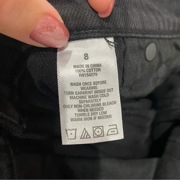 AERO NWT Women’s High-Rise Distressed Mom Jeans - black, size 8 - Picture 11 of 13